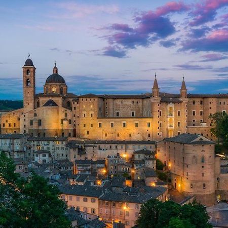 Appartamento Tipico In Centro Storico Urbino Exterior photo